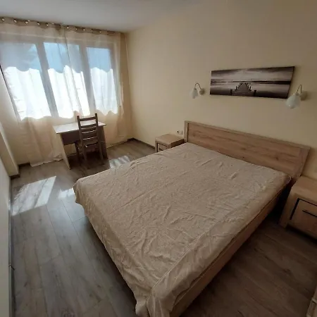 Апартаменти За Гости Делукс Burgas City Exterior foto